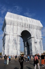 Jeanne Claude et Christo 28 * 3285 x 4929 * (2.79MB)